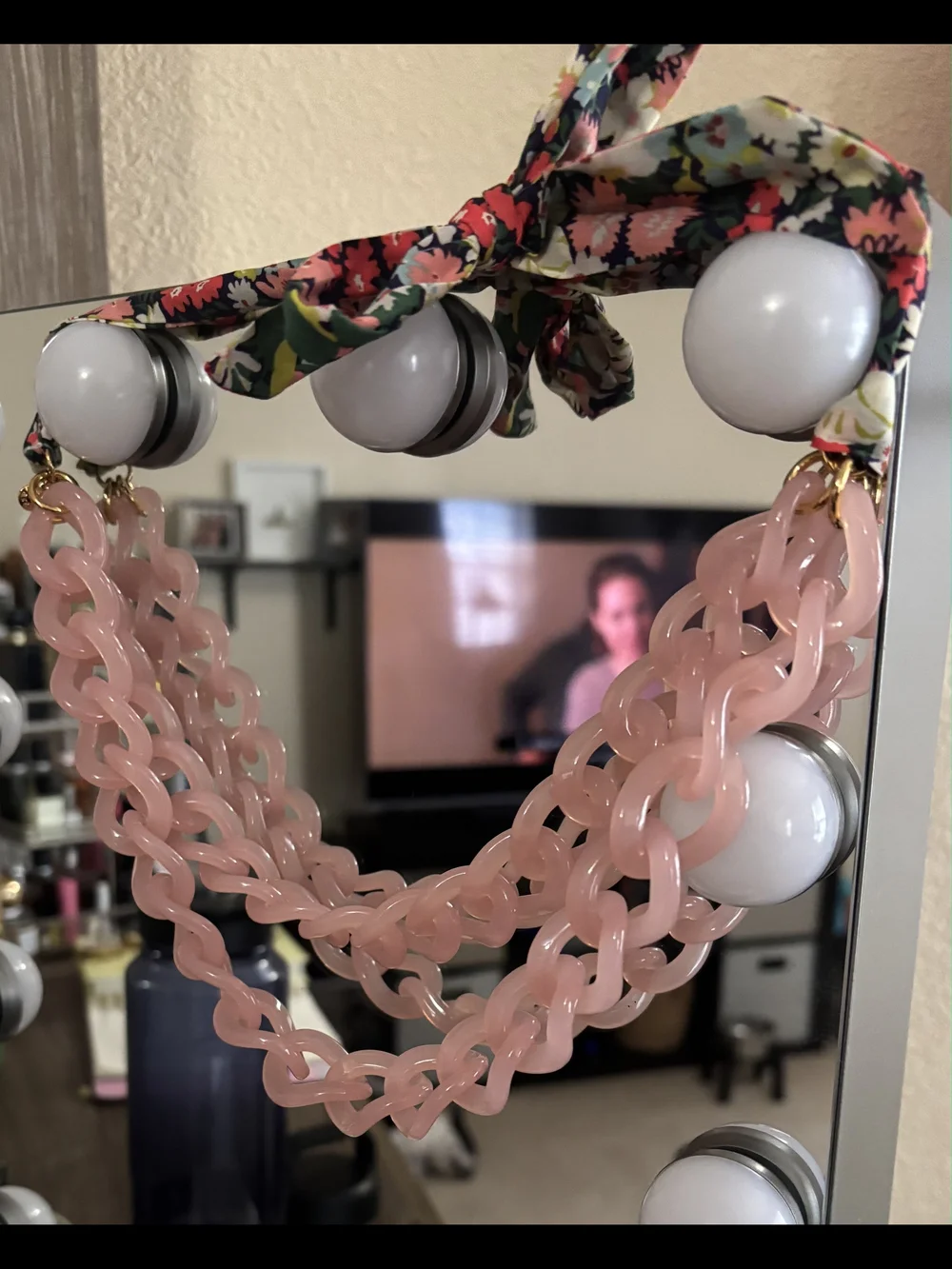 Pink Resin Chain Statement Necklace – Women Accessories